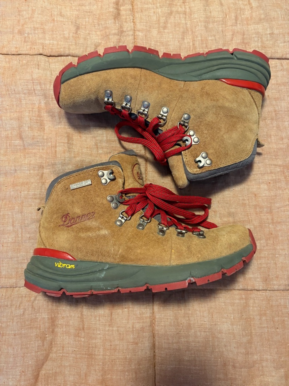 Danner Mountain 600 Hiking Boots - Picture 2 of 6